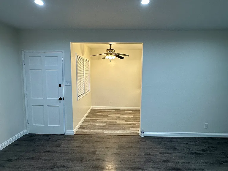 5821 Whitnall Hwy — Photo 8