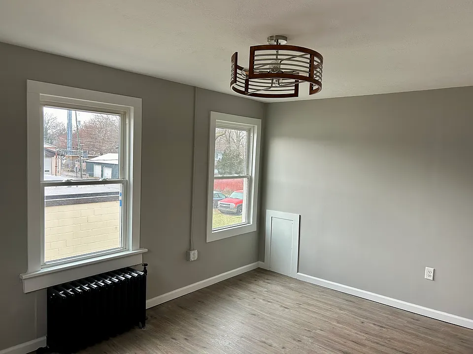 413 W Turkeyfoot Lake Rd #UPPER