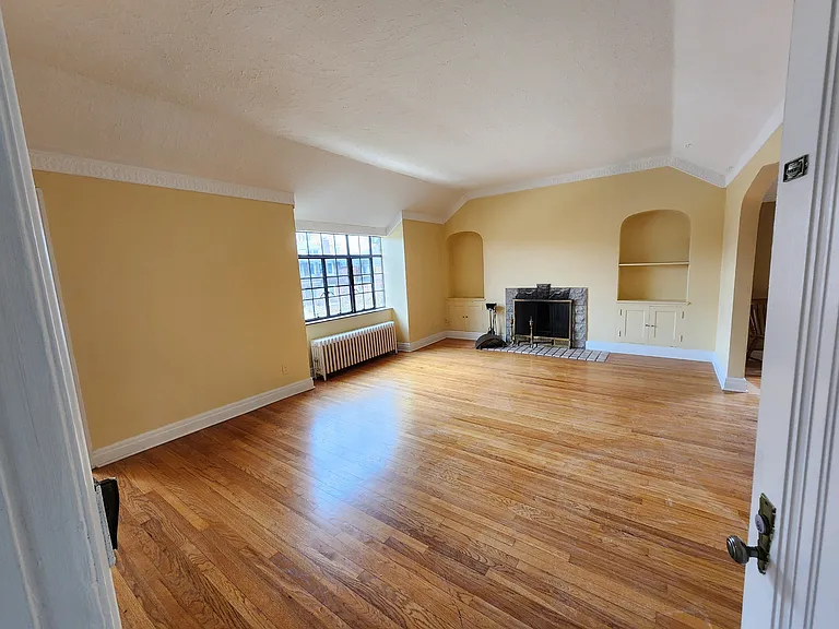 1312 Somerset Rd — Photo 3