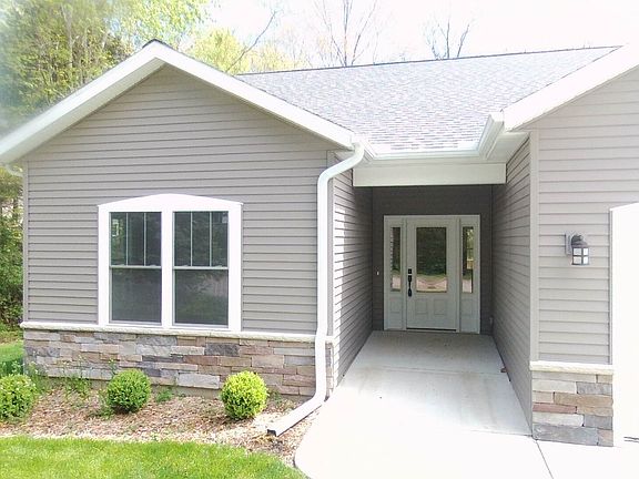 4th image of 8088 Bay Arbor Dr