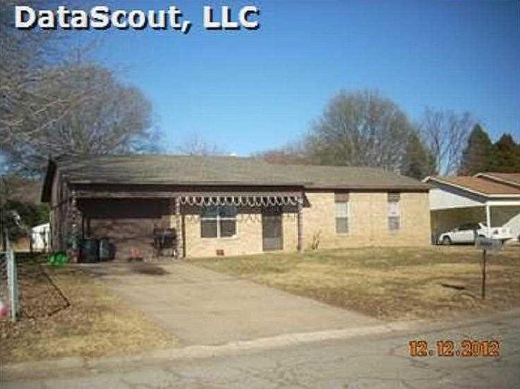 1st image of 2207 Taft St