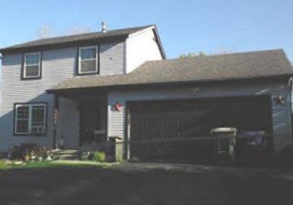 2nd image of 4405 Hickory Wood Dr