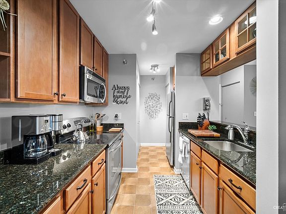 3rd image of 210 Glengarry Dr #3-312