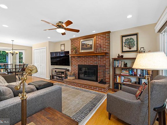 4th image of 2407 Harpoon Dr