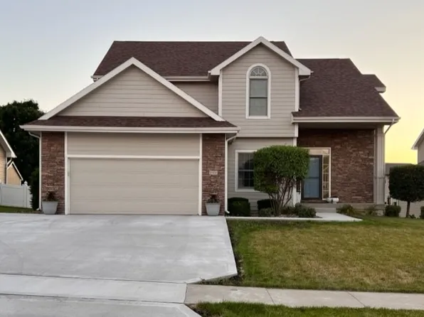5904 NW 92nd Ct, Johnston, IA 50131