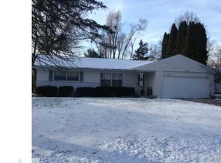 4545 Keweenaw Dr, Okemos, MI 48864