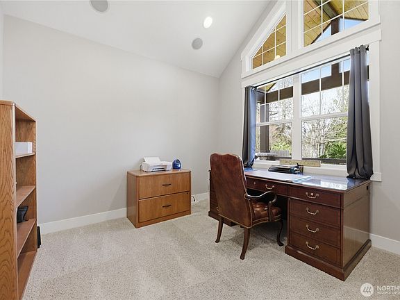 5th image of 26002 152nd Street E