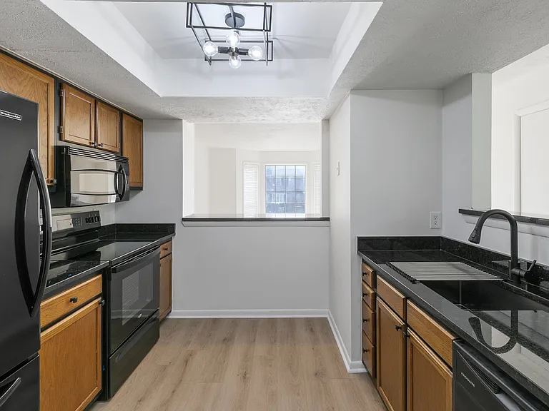 5721 Brentwood Meadows Cir — Photo 11