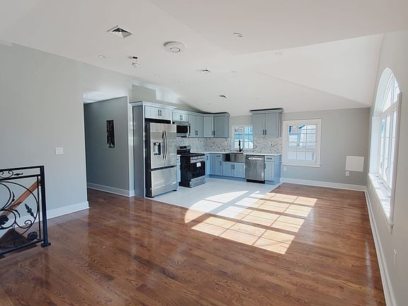 3rd image of 6-07 129th St #2