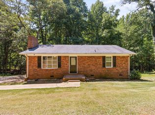 22 Springbrook Ct, Wellford, SC 29385