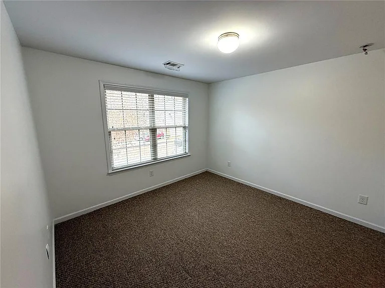 10570 Haynes Valley Ct — Photo 11