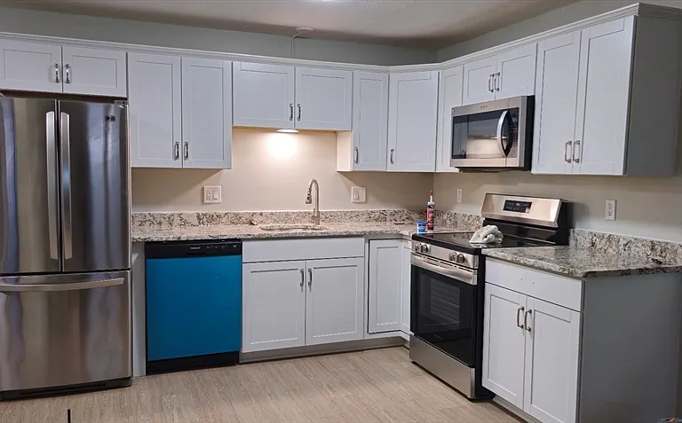 641R S Washington St #11 — Photo 2
