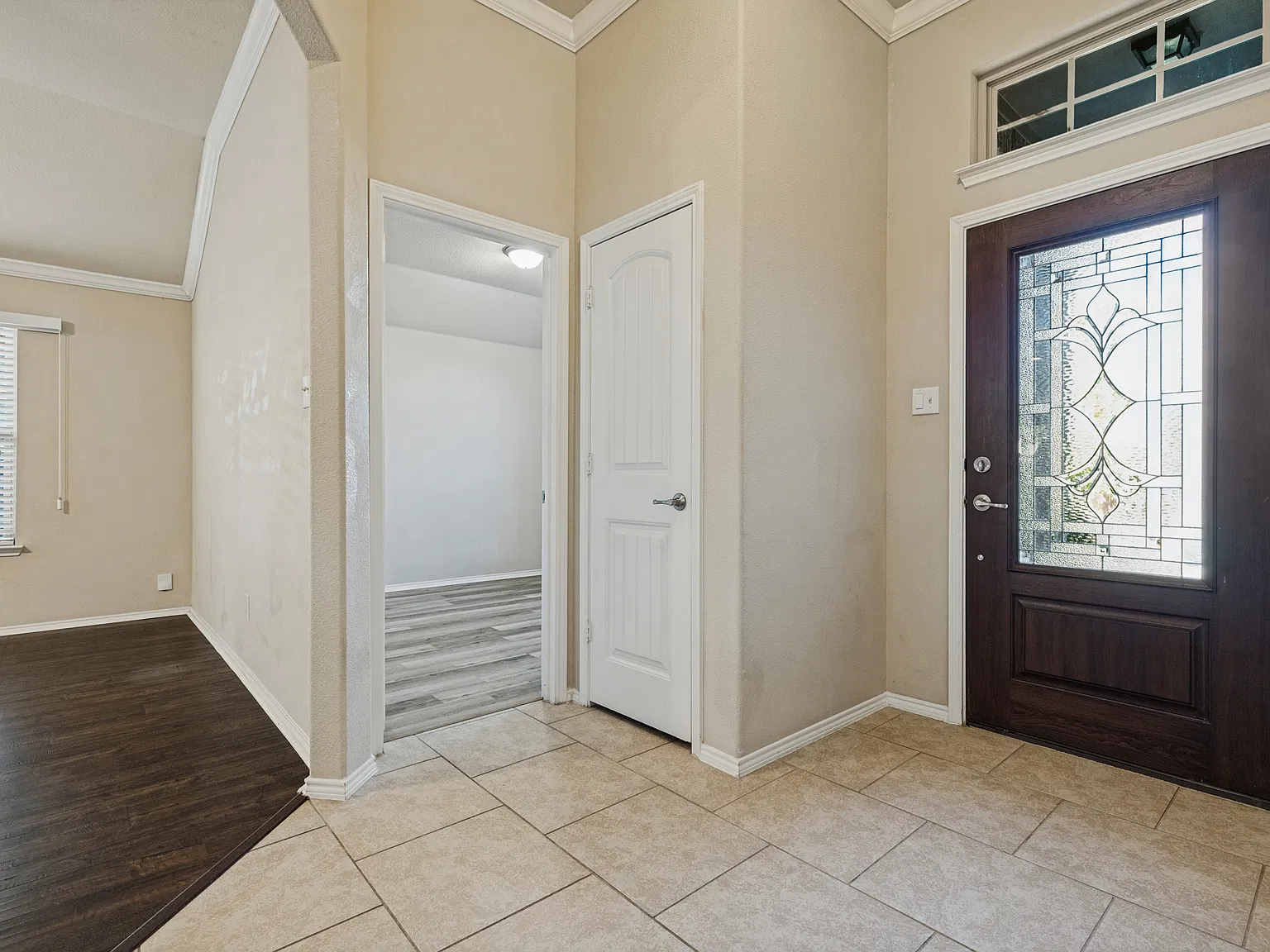 3 bed, 1706 sqft, $2,500 — Photo 3