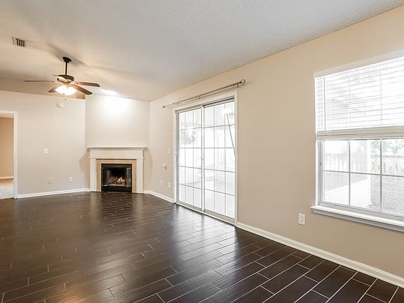 4th image of 7756 Enderby Ave E