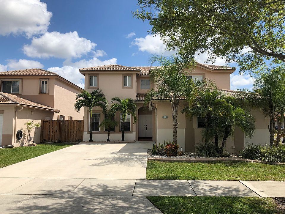 1st image of 464 Royal Cove Way