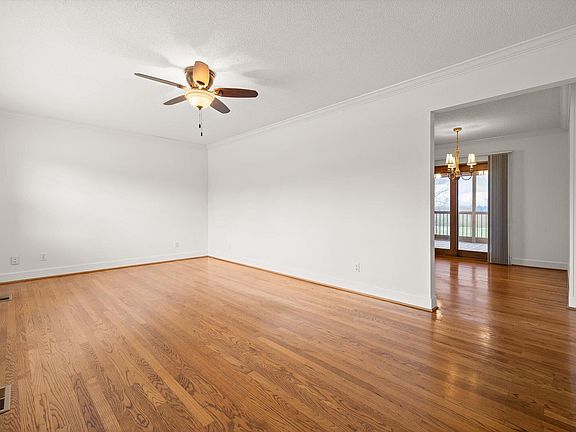 5th image of 2311 Ranch Hills Rd