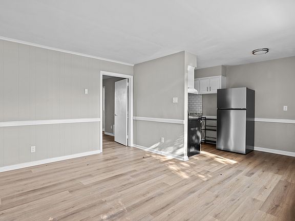 4th image of 1281 Little Bay Ave APT 9