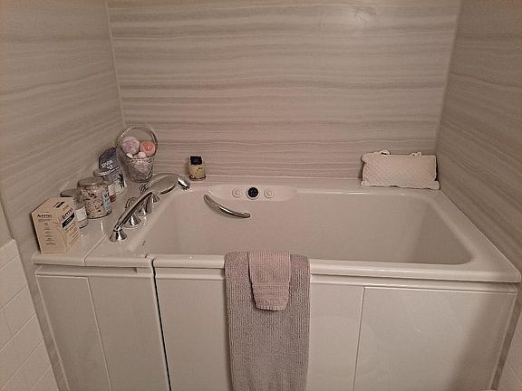 2019 Kohler walk-in bath.