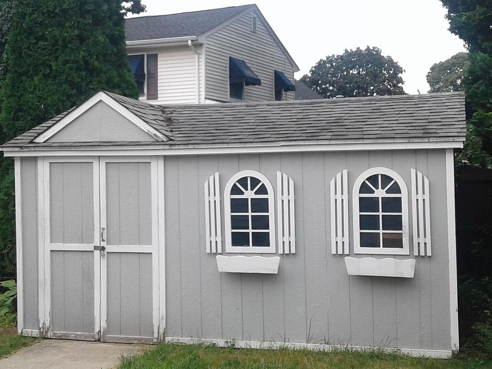 2nd image of 826 Fay Ct