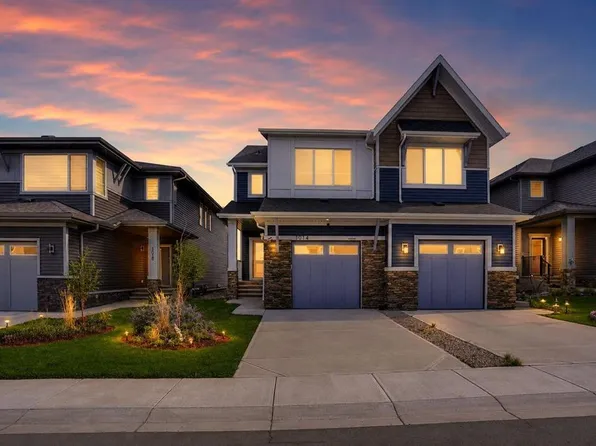 1014 W Bayview Rise SW, Airdrie, AB T4B 5K4