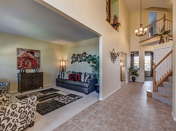 3rd image of 601 Camden Ln