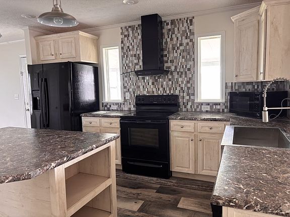 2nd image of 459 Emden St #459