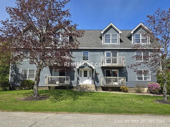 7 Hartley St APT 6, Lewiston, ME 04240