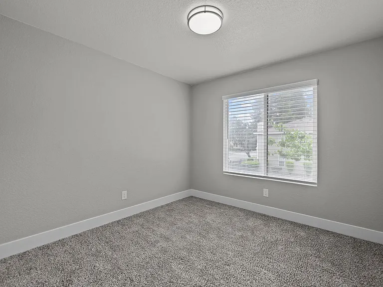 Sutter Station Apartments — Photo 59