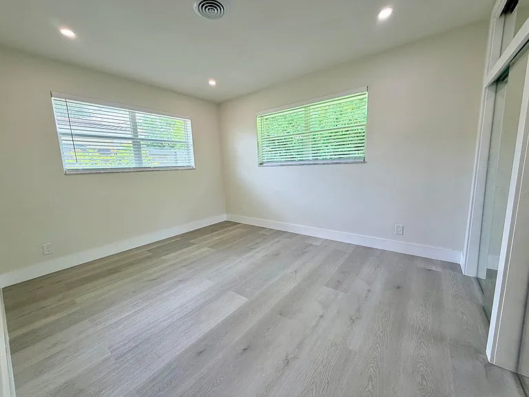 2020 NE 56th Ct #2 — Photo 7