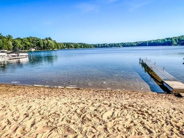 5388 Gronda Rd, Harrison, MI 48625