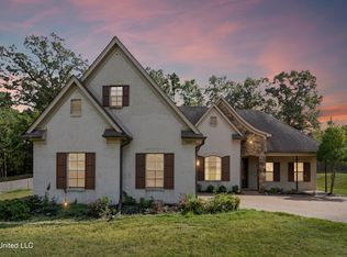 10237 Cypress Plantation Dr, Olive Branch, MS 38654