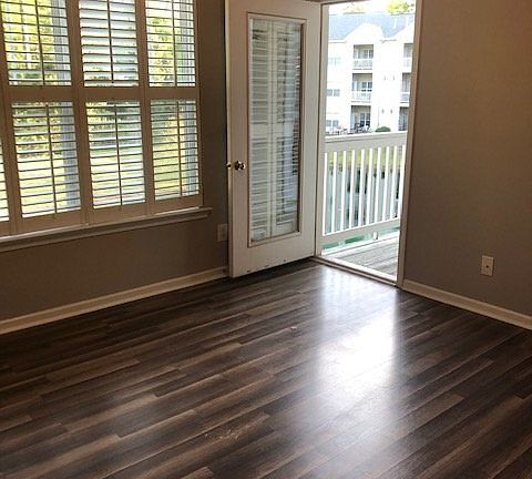 primary bedroom with access to porch