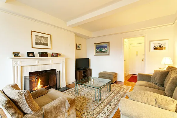 Rented by Halstead Real Estate | media 2