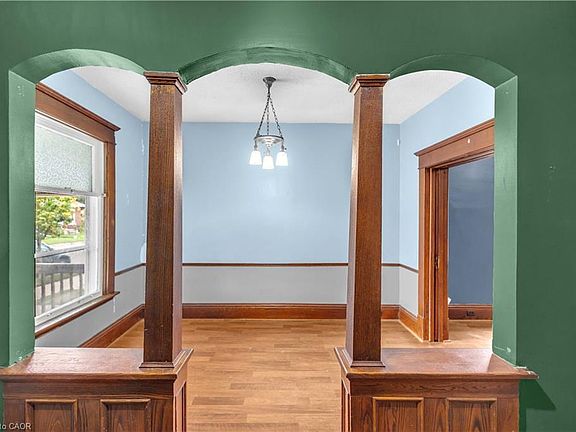 5th image of 49 Mintern Ave