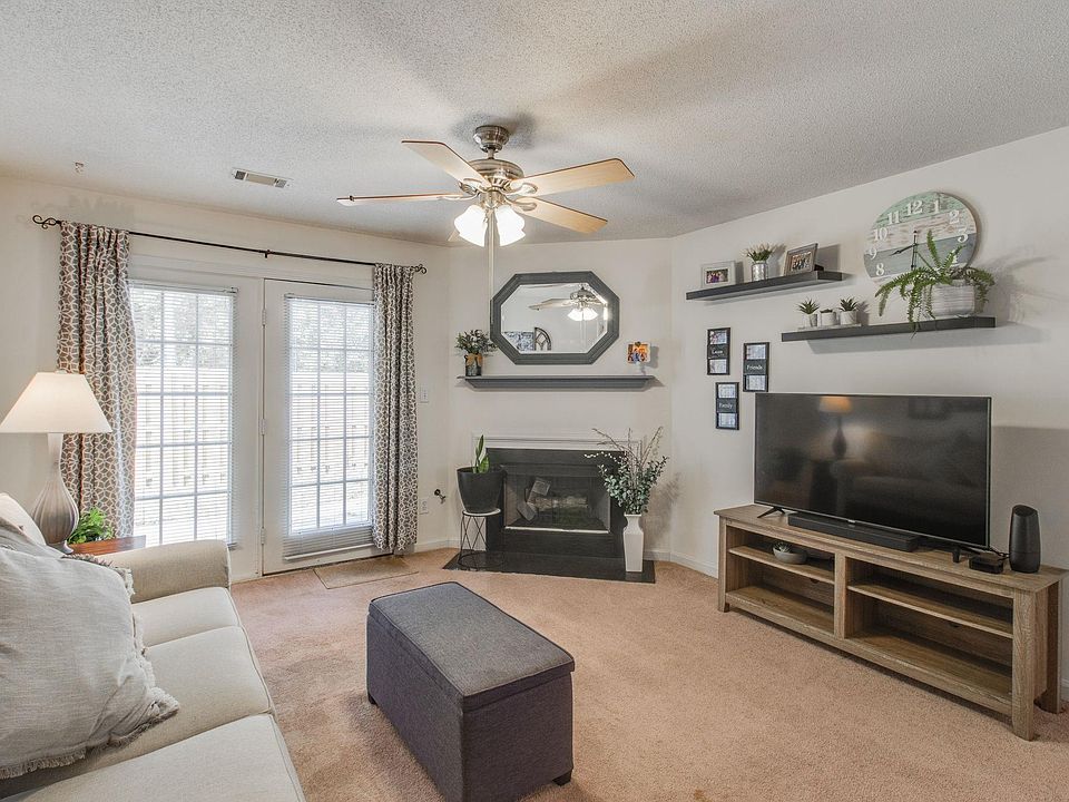 1st image of 145 Thorn Tree Ln