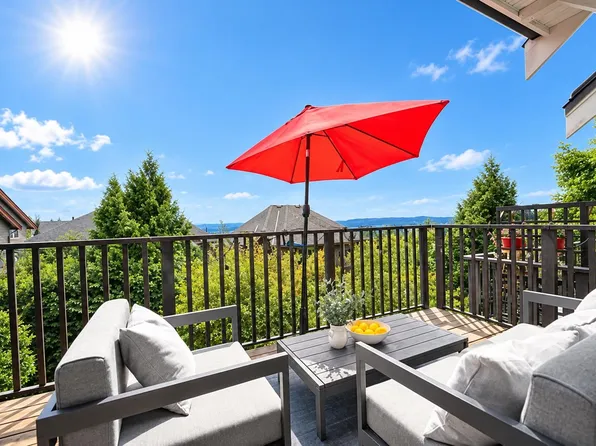 1460 Southview St #125, Coquitlam, BC V3E 0G6
