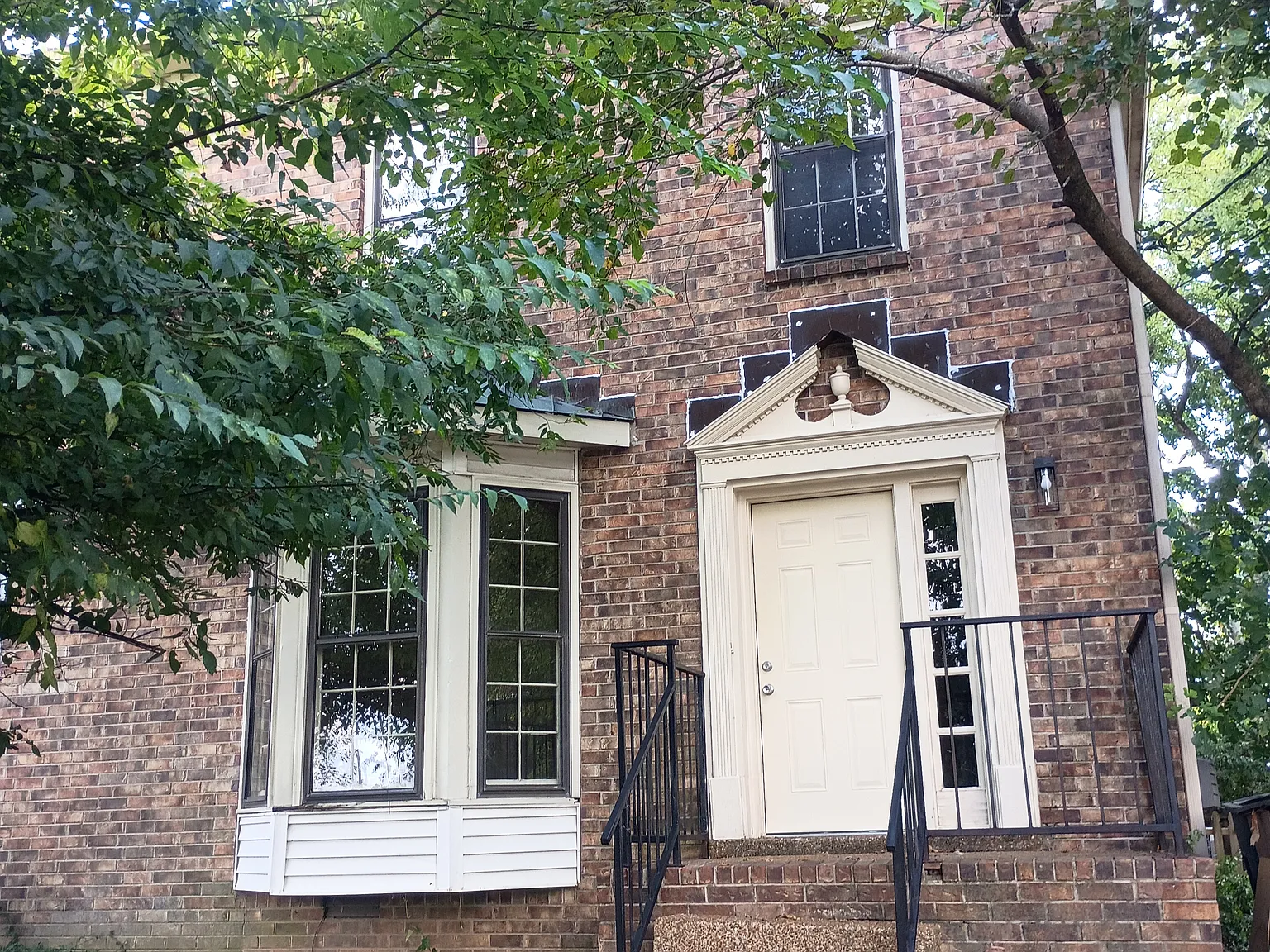 3 bed, 2.5 bath, 1684 sqft, $3,000 — Photo 2