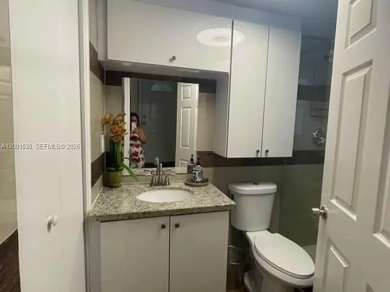 315 NW 59th St #1 — Photo 3