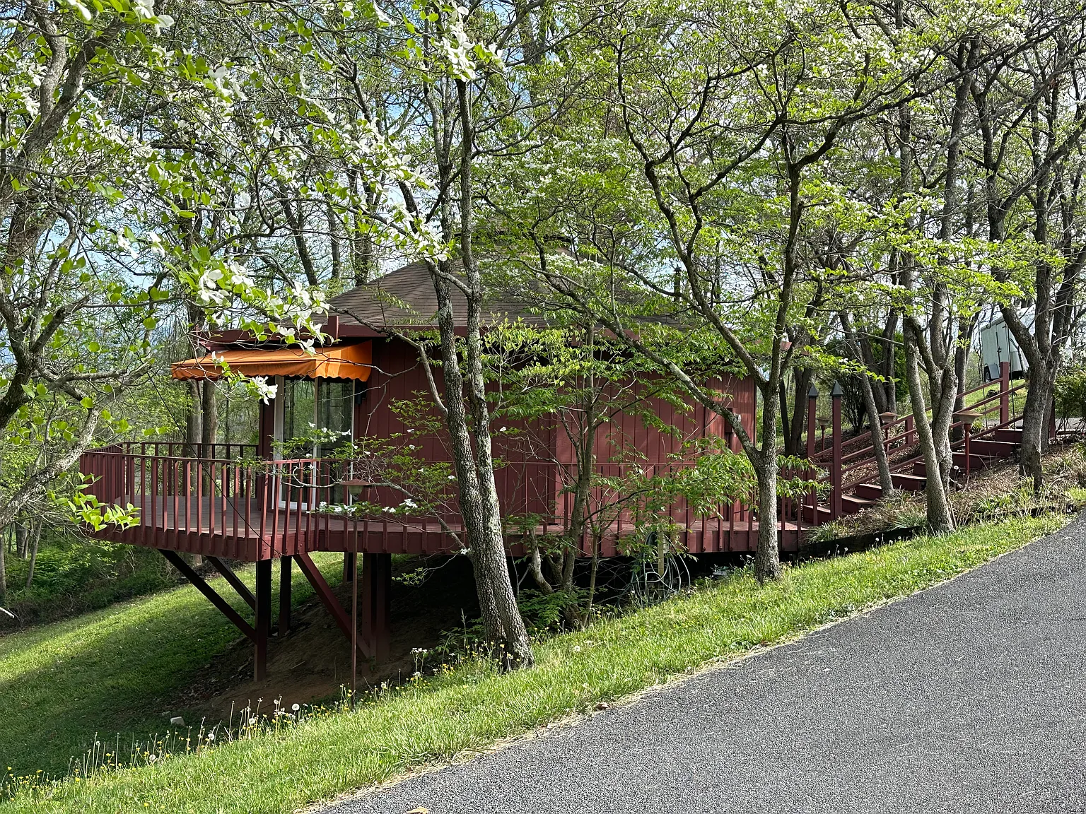 Poplar Hill Ln, Bristol — Photo 2