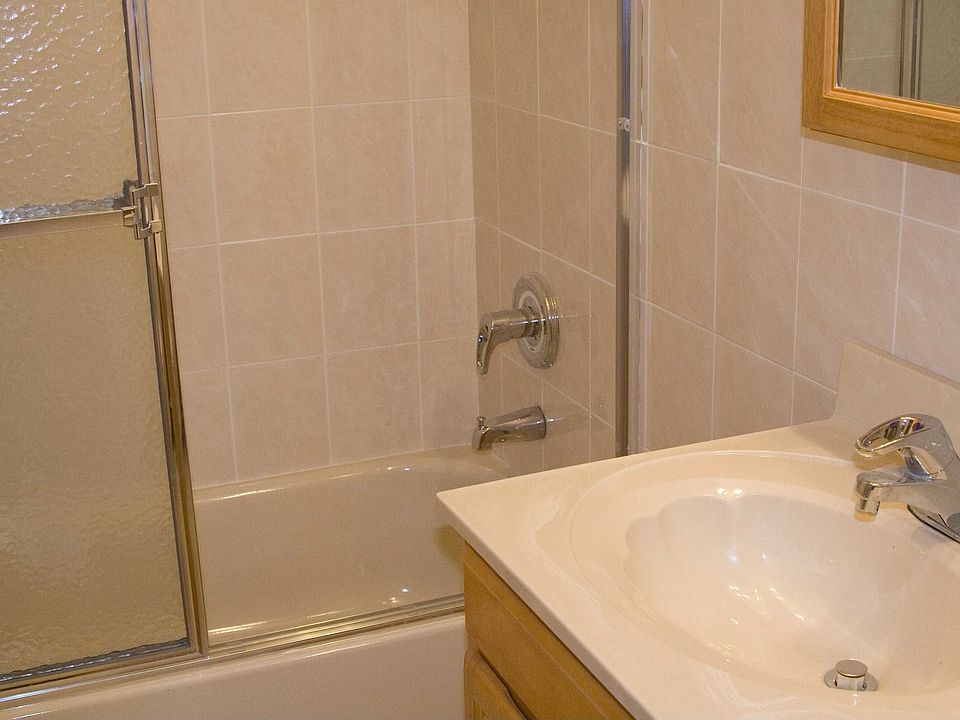 2nd image of 7840 Metropolitan Ave