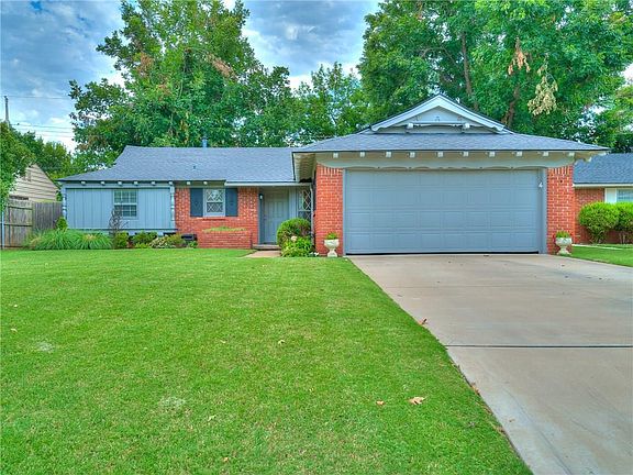 3rd image of 3028 Lakeside Dr