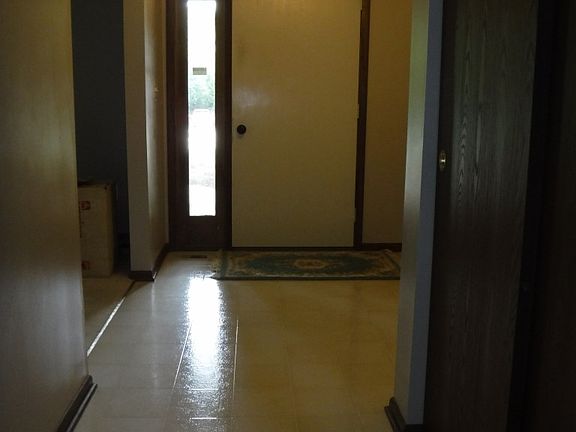 3rd image of 2410 Mill Trace Ln