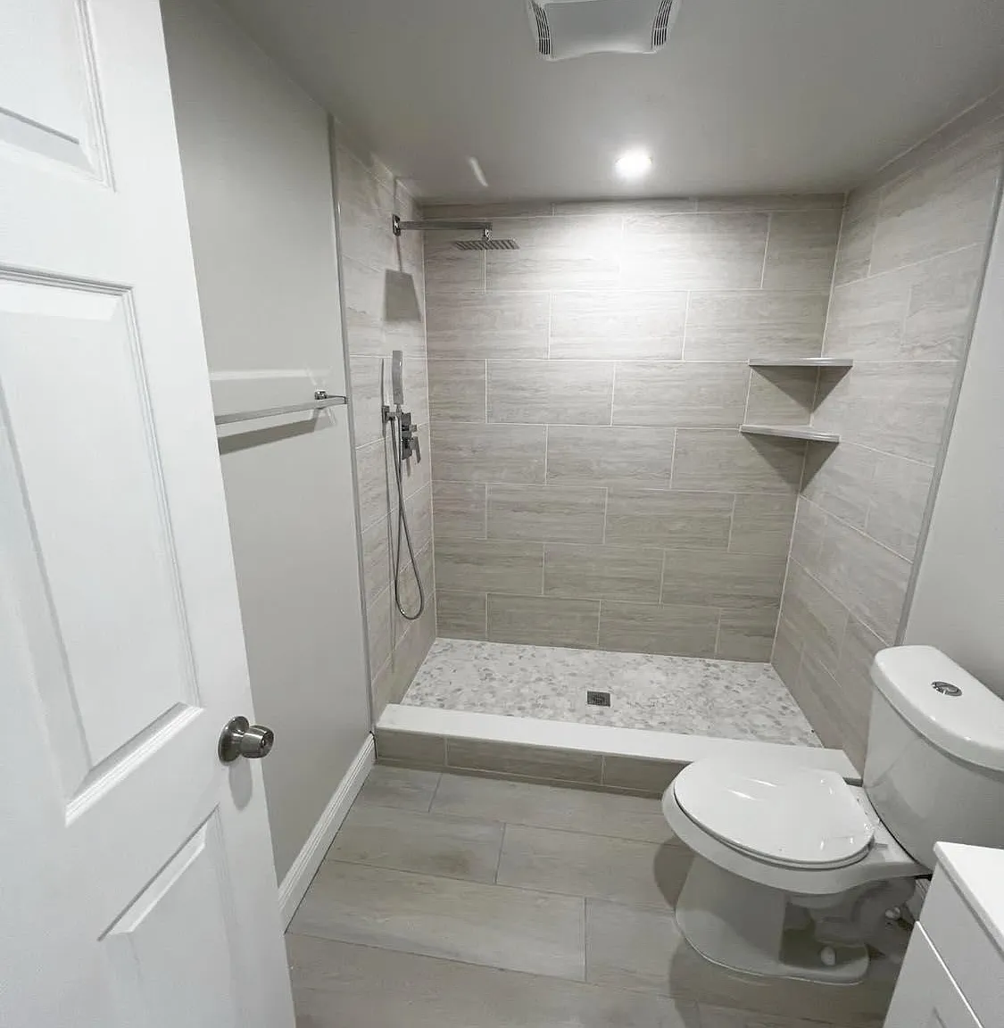 432 W Wisconsin Ave — Photo 3