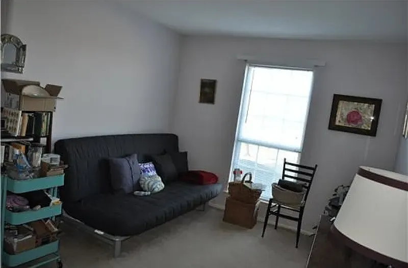 2 bed, 1052 sqft, $2,400 — Photo 3