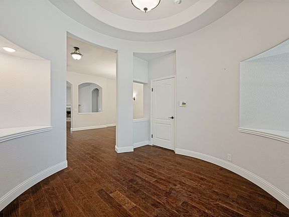 3rd image of 1205 Arabella Ln