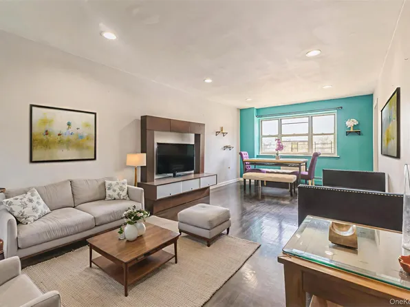 99-10 60th Avenue #2G, Corona, NY 11368
