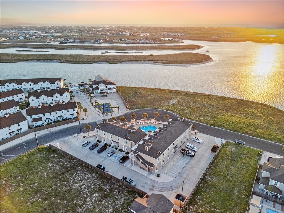 1st image of 15034 Aruba Dr #207