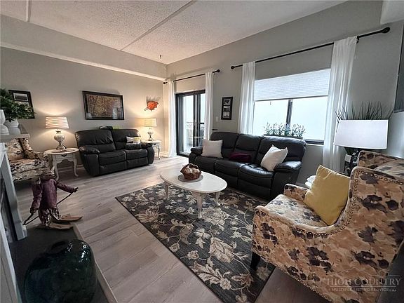 3rd image of 303 Sugar Top Drive #2302