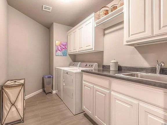 5th image of 515 W 128th St S