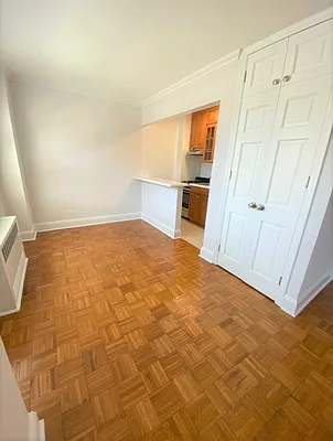 Rented by CitySites Real Estate Group | media 4